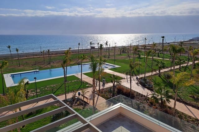 2 bedroom Apartment for sale in Torre del Mar, Vélez-Málaga with pool - € 340,000 (Ref: 6993233)