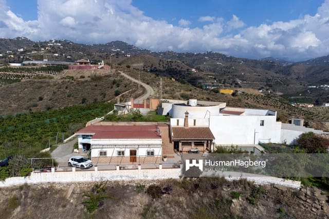 2 bedroom Villa for sale in Algarrobo with pool - € 435,900 (Ref: 8638033)