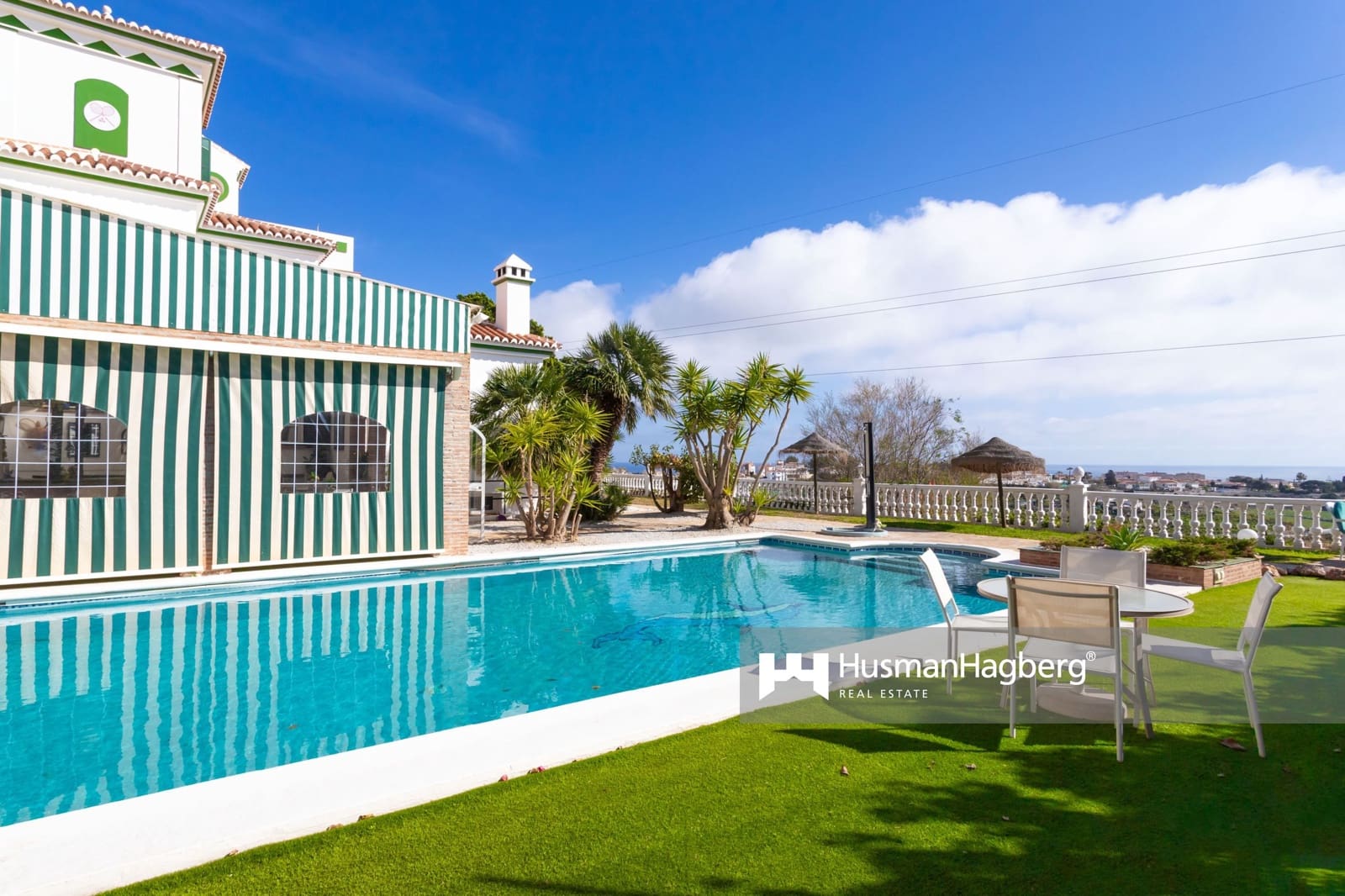 8 soveværelse Villa til salg i Torrox med swimmingpool - € 1.100.000 (Ref: 8771405)