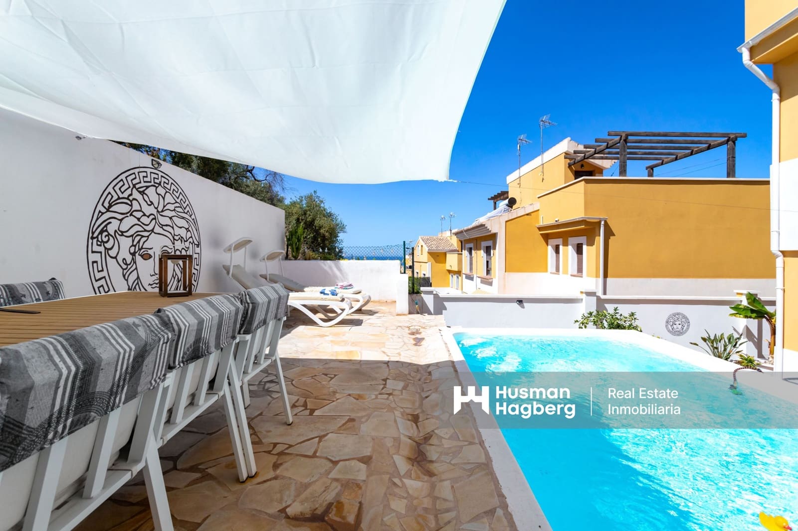 3 bedroom Townhouse for sale in Velez-Malaga with pool - € 420,000 (Ref: 9123558)