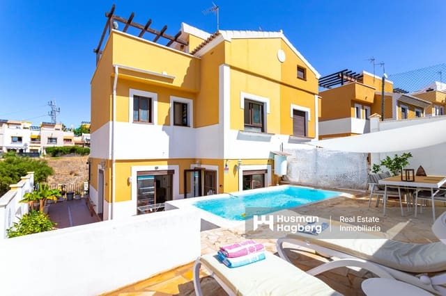 3 sovrum Hus till salu i Vélez-Málaga med pool - 420 000 € (Ref: 9123558)