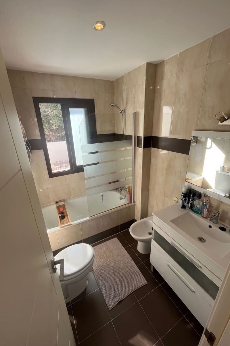 3 bedroom Townhouse for sale in Velez-Malaga with pool - € 420,000 (Ref: 9123558)