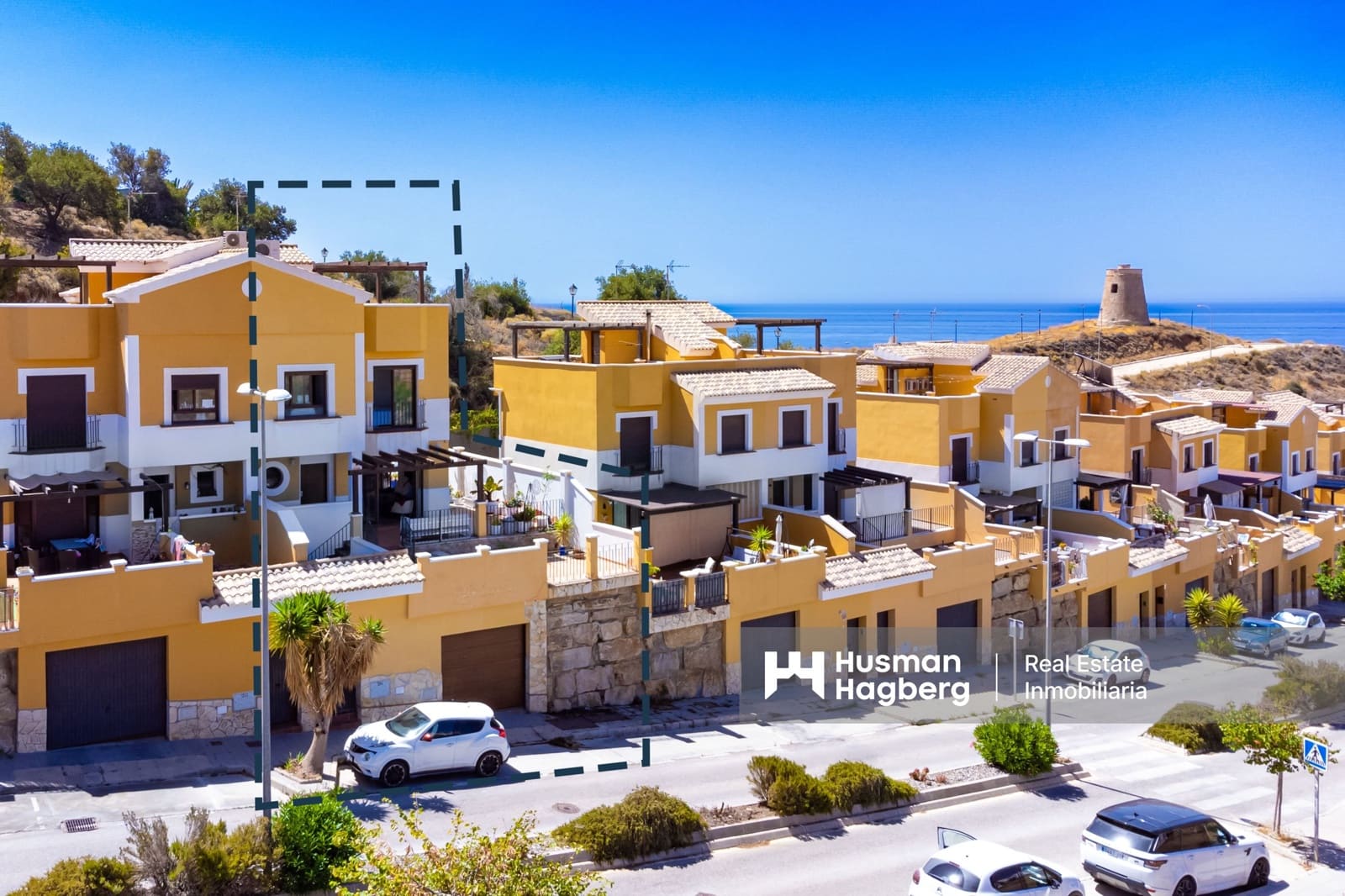 3 bedroom Townhouse for sale in Velez-Malaga with pool - € 420,000 (Ref: 9123558)