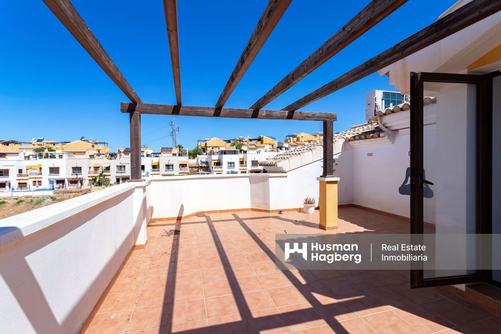 3 bedroom Townhouse for sale in Velez-Malaga with pool - € 420,000 (Ref: 9123558)