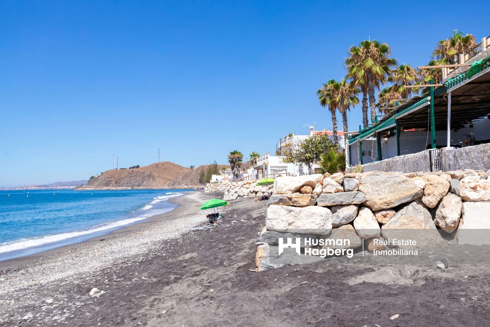 3 bedroom Townhouse for sale in Velez-Malaga with pool - € 420,000 (Ref: 9123558)