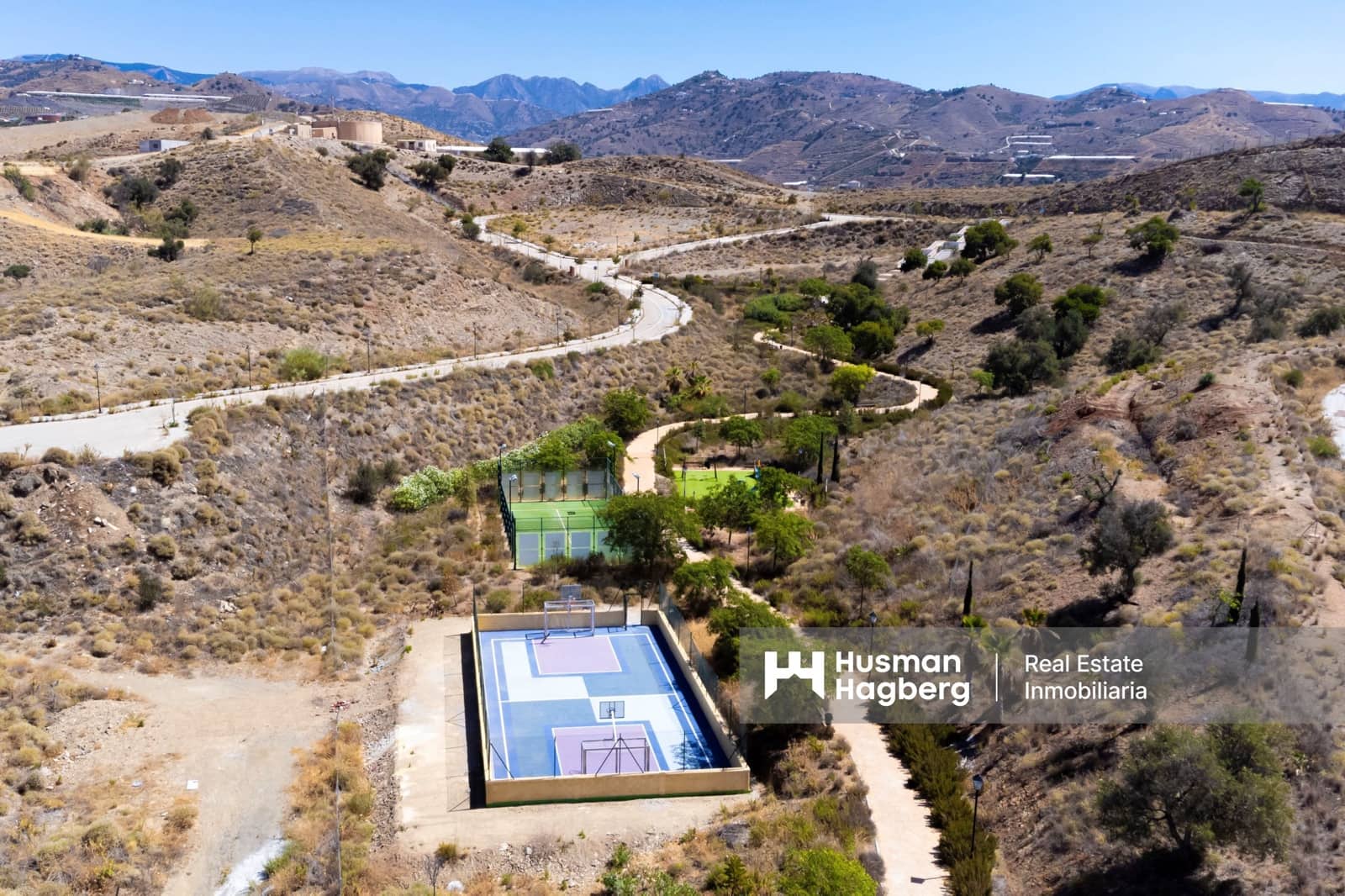 3 bedroom Townhouse for sale in Velez-Malaga with pool - € 420,000 (Ref: 9123558)