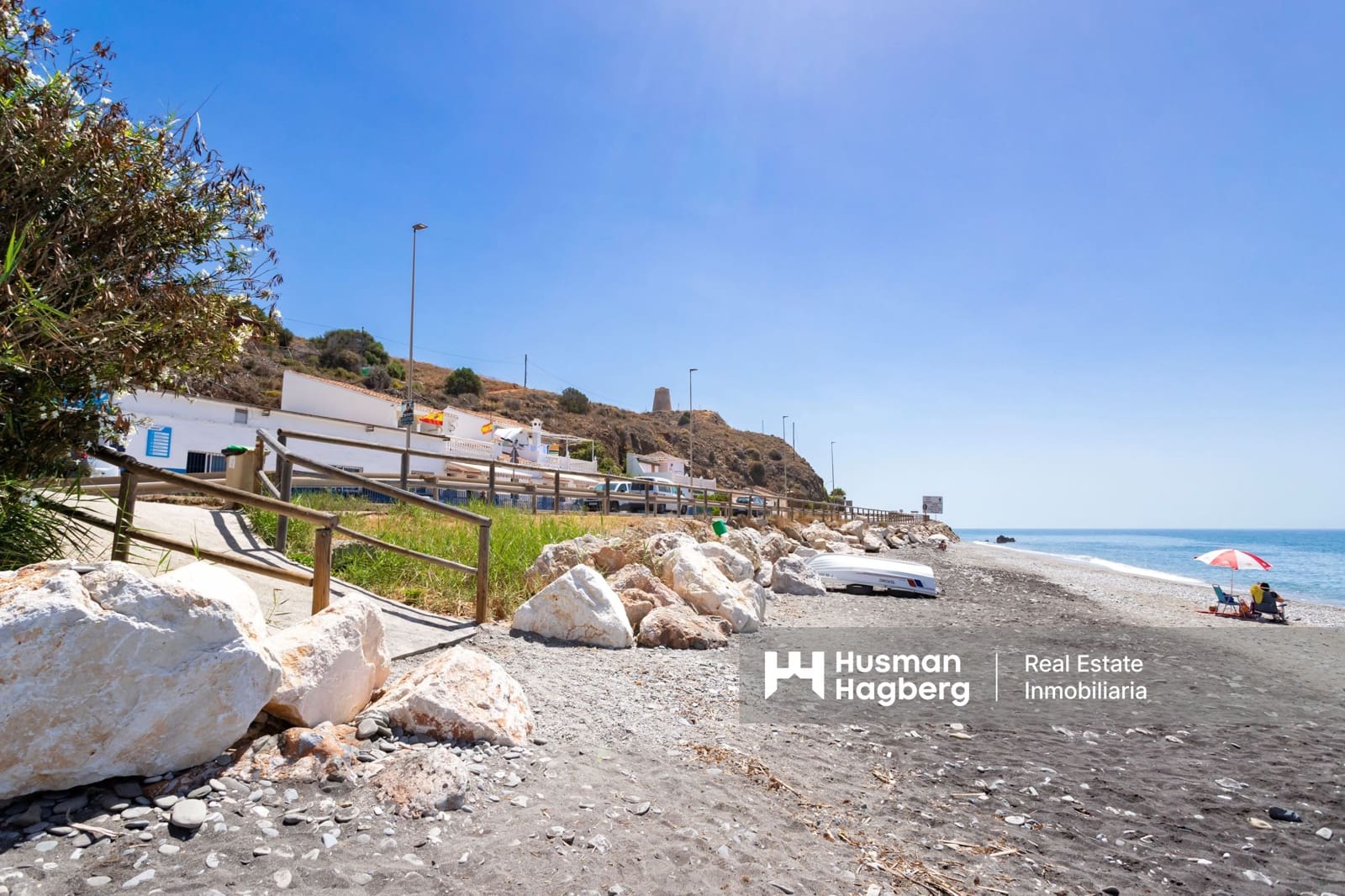 3 bedroom Townhouse for sale in Velez-Malaga with pool - € 420,000 (Ref: 9123558)