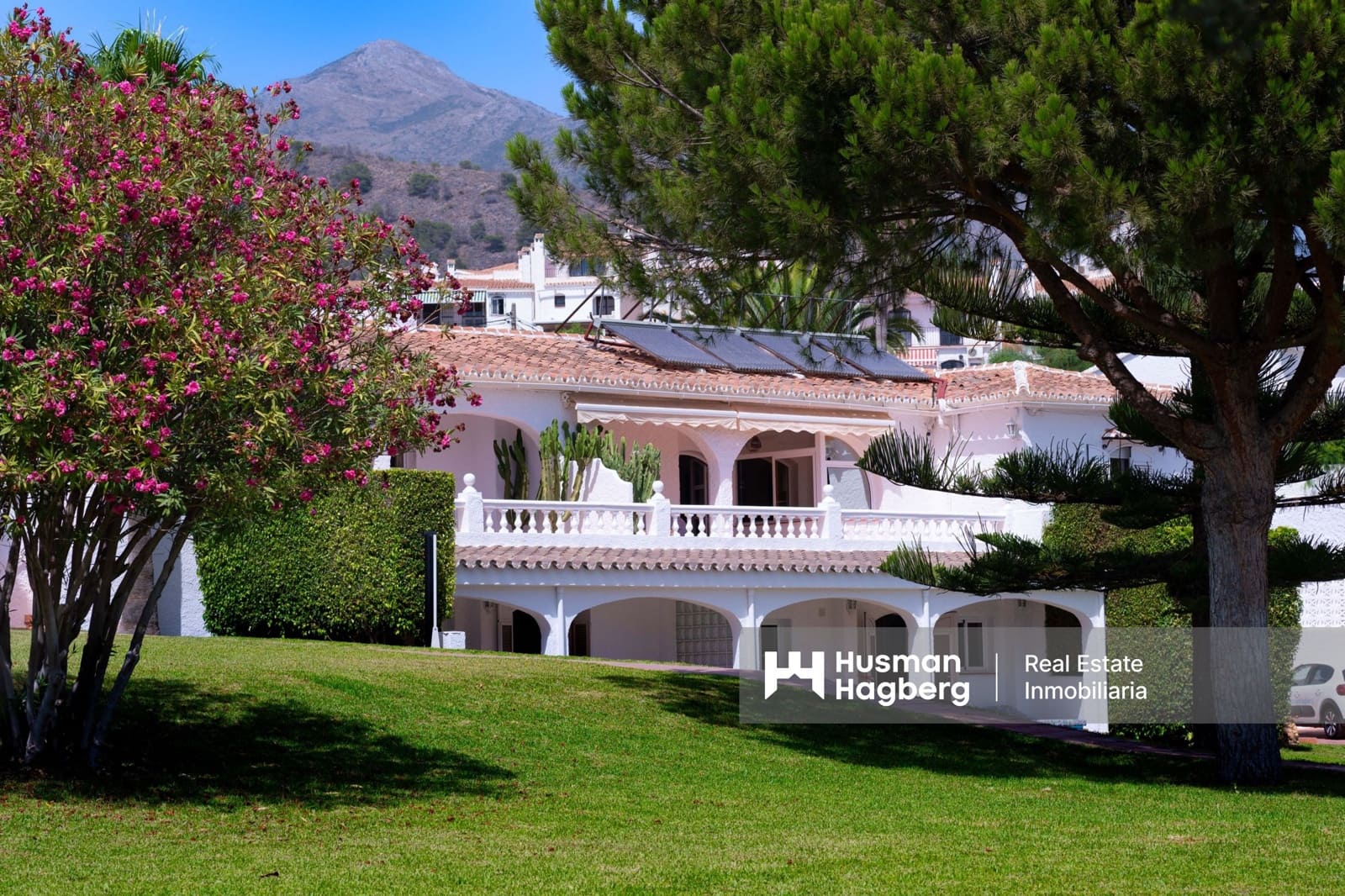 8 bedroom Villa for sale in Nerja - € 1,590,000 (Ref: 9133434)