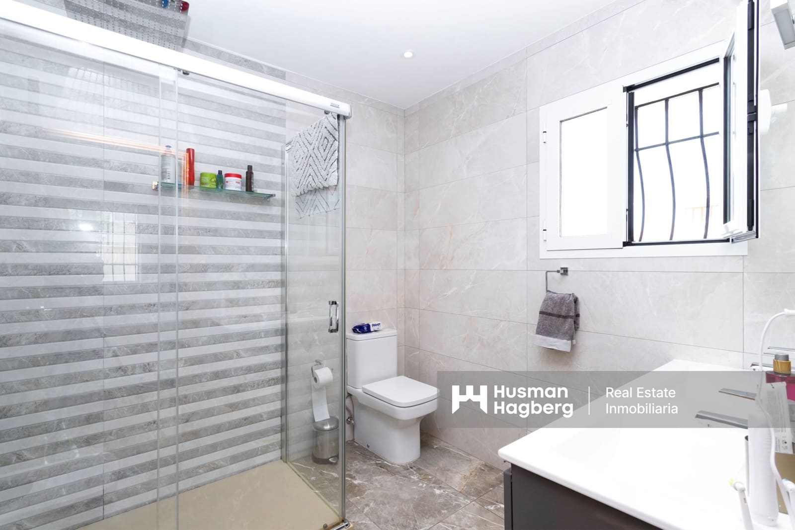 6 soveværelse Villa til salg i Caleta de Velez med swimmingpool - € 1.100.000 (Ref: 9231817)