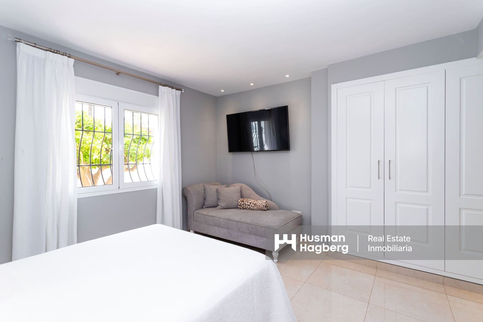 6 soveværelse Villa til salg i Caleta de Velez med swimmingpool - € 1.100.000 (Ref: 9231817)