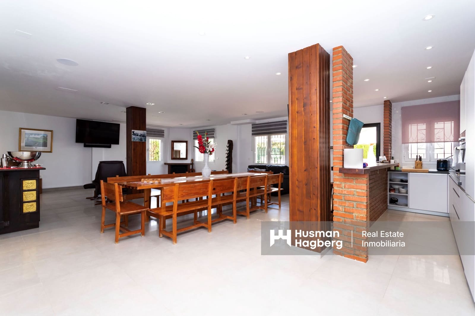 6 soveværelse Villa til salg i Caleta de Velez med swimmingpool - € 1.100.000 (Ref: 9231817)