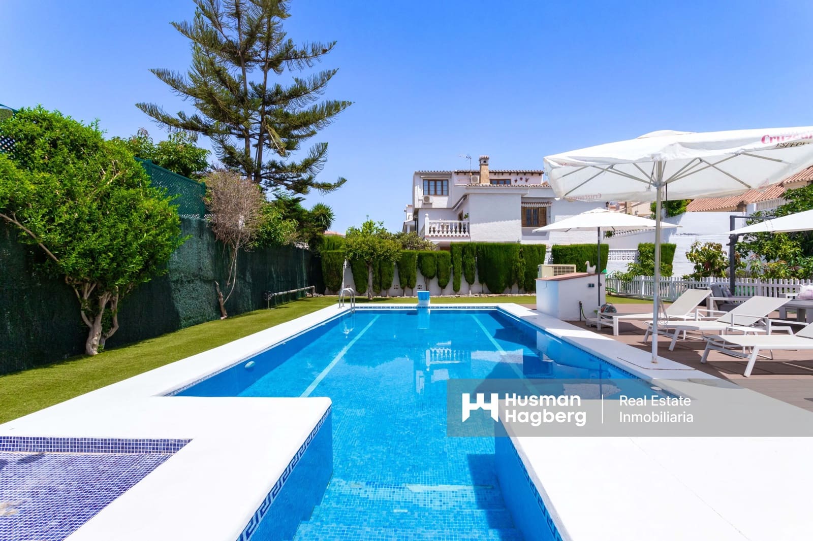 6 soveværelse Villa til salg i Caleta de Velez med swimmingpool - € 1.100.000 (Ref: 9231817)