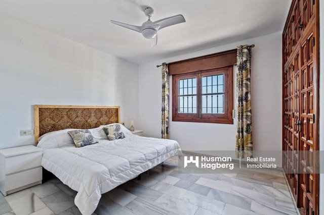 2 sovrum Villa till salu i Capistrano, Nerja med pool - 650 000 € (Ref: 9278721)