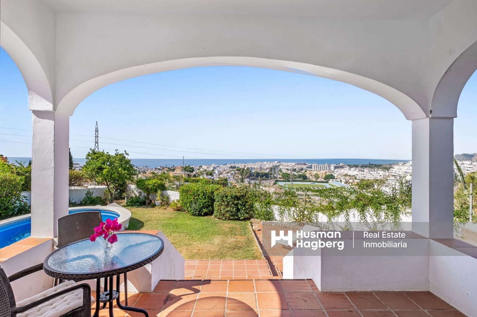 2 sovrum Villa till salu i Nerja med pool - 650 000 € (Ref: 9278721)