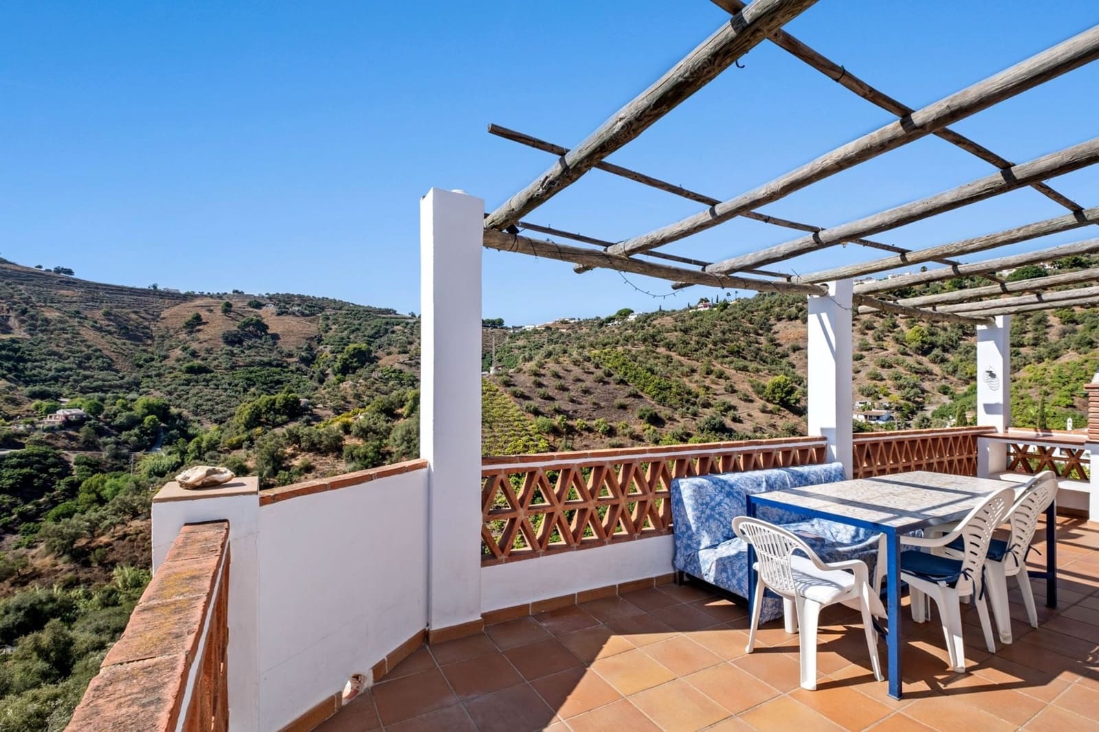 2 quarto Moradia para venda em Frigiliana com piscina - 399 000 € (Ref: 9335479)