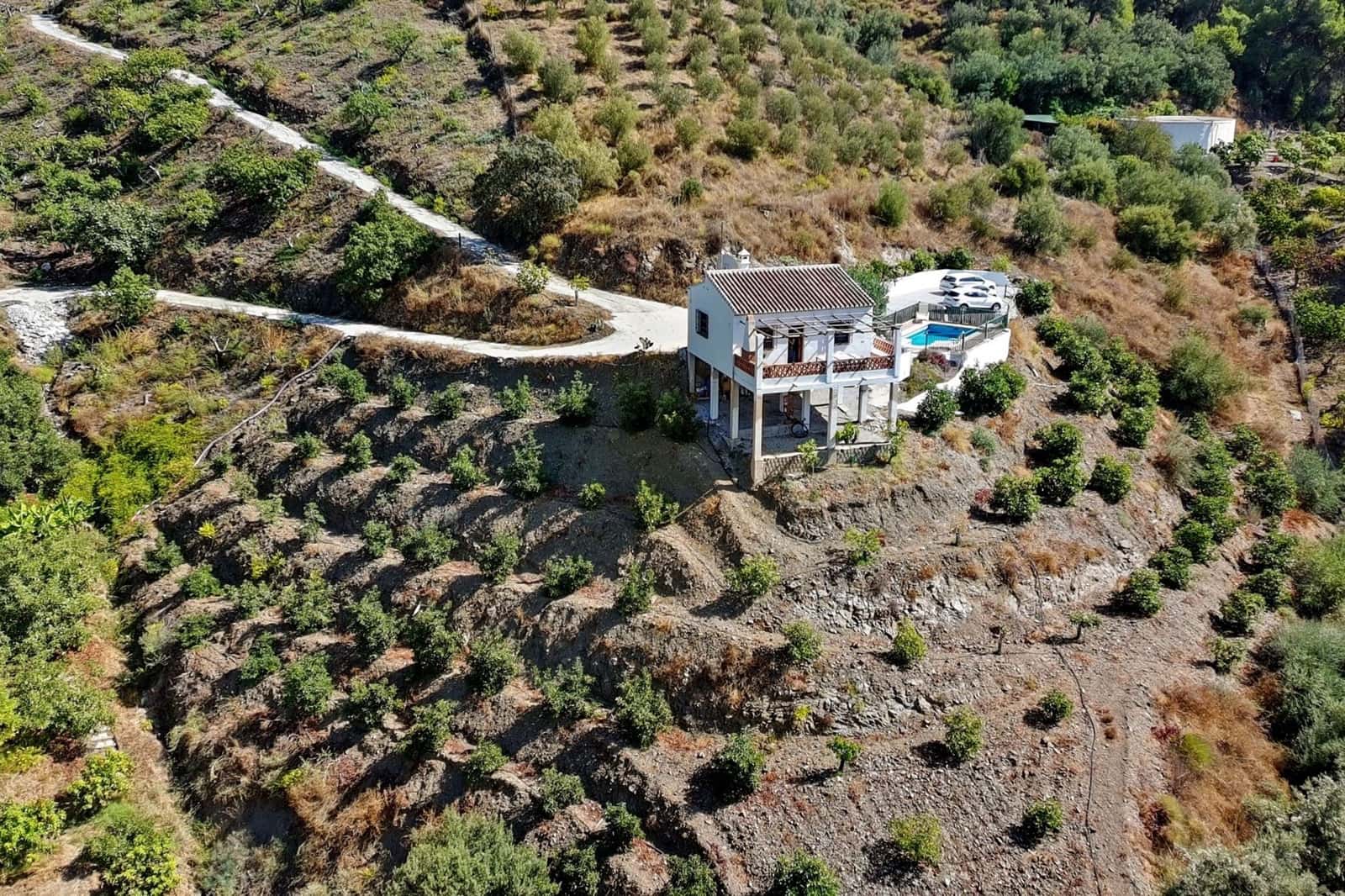 2 quarto Moradia para venda em Frigiliana com piscina - 399 000 € (Ref: 9335479)