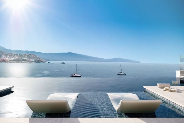 3 sovrum Villa till salu i Almuñécar med pool - 1 950 000 € (Ref: 9343622)