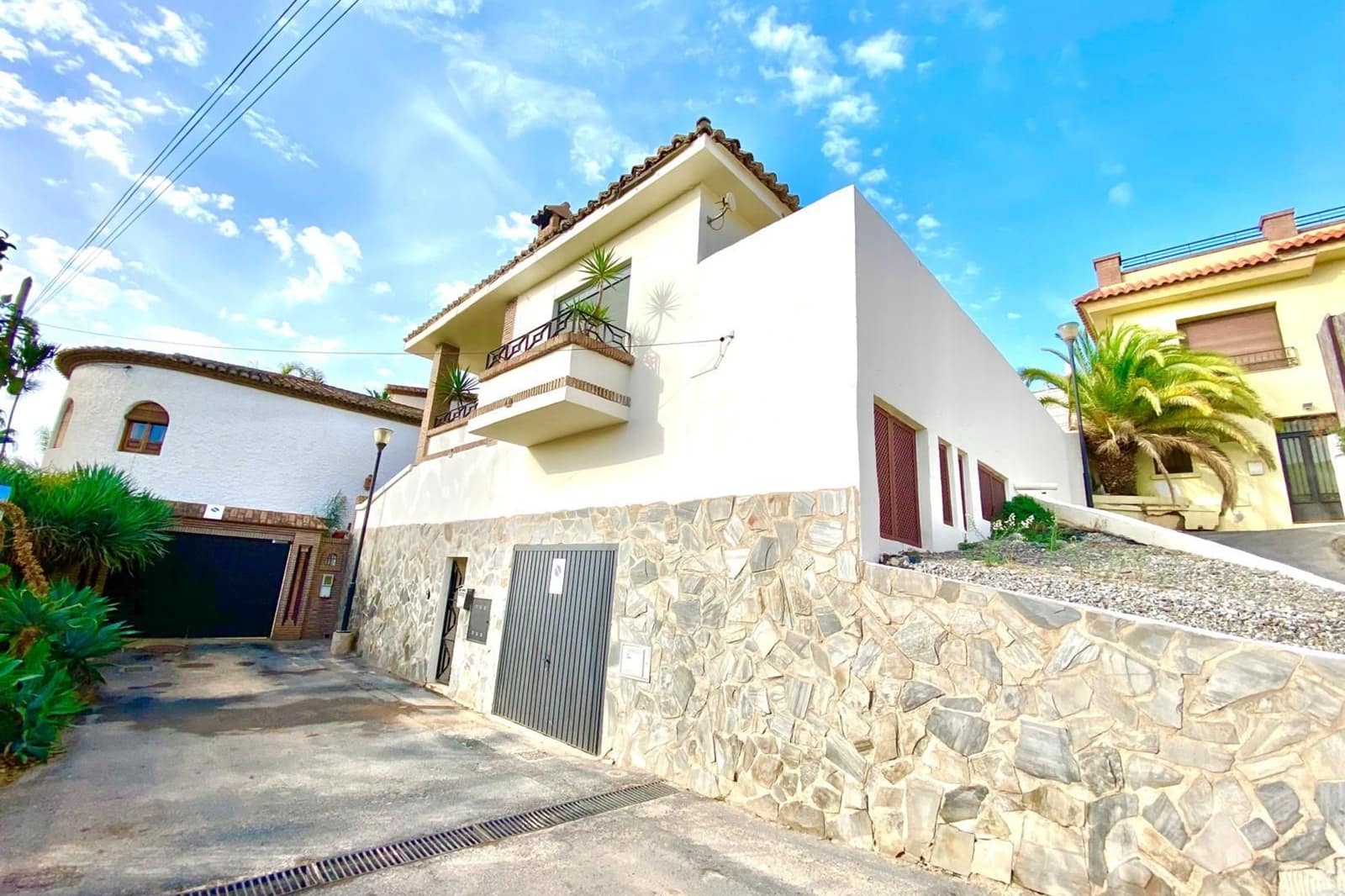 3 sovrum Villa till salu i Almunecar med pool - 570 000 € (Ref: 9345245)