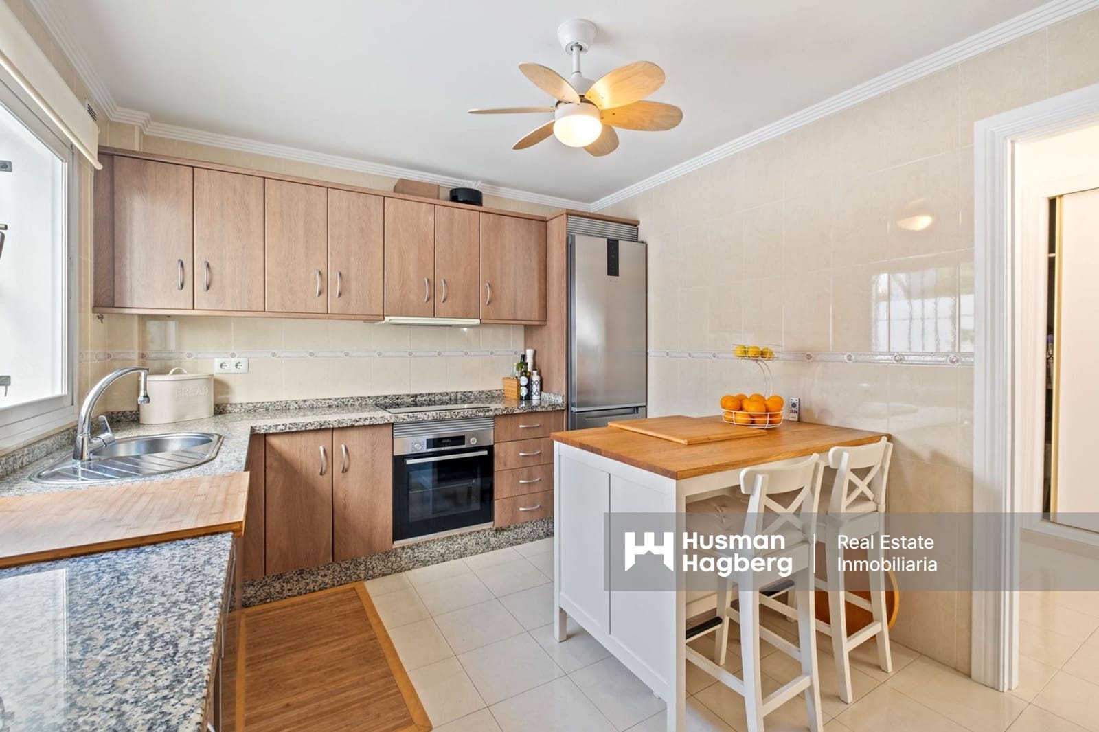 3 soveværelse Villa til salg i Torrox med swimmingpool - € 649.000 (Ref: 9345246)