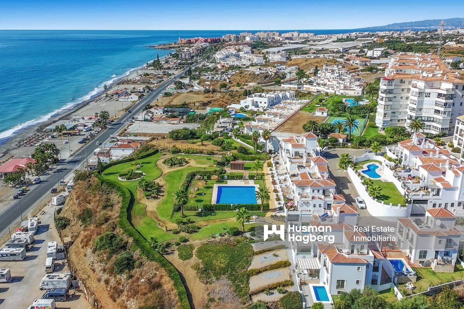 3 soveværelse Villa til salg i Torrox med swimmingpool - € 649.000 (Ref: 9345246)