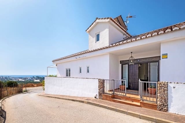 3 makuuhuone Huvila myytävänä paikassa Urbanización Santa Rosa, Torrox mukana uima-altaan - 675 000 € (Ref: 9378300)