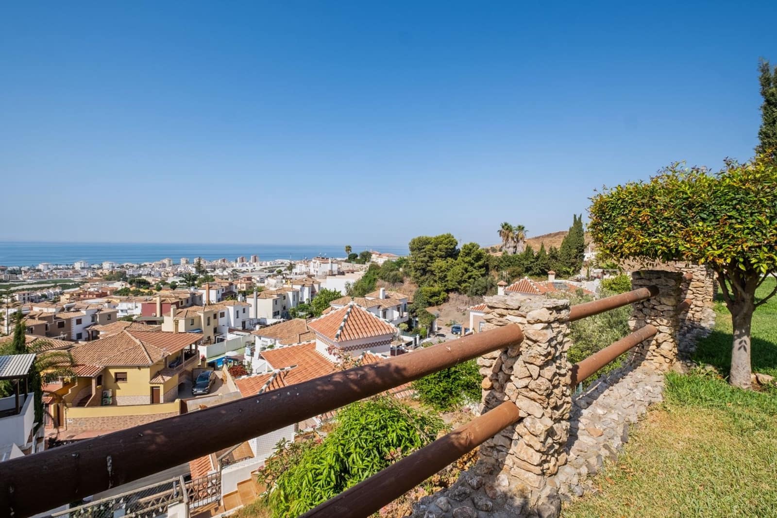 3 makuuhuone Huvila myytävänä paikassa Torrox mukana uima-altaan - 675 000 € (Ref: 9378300)