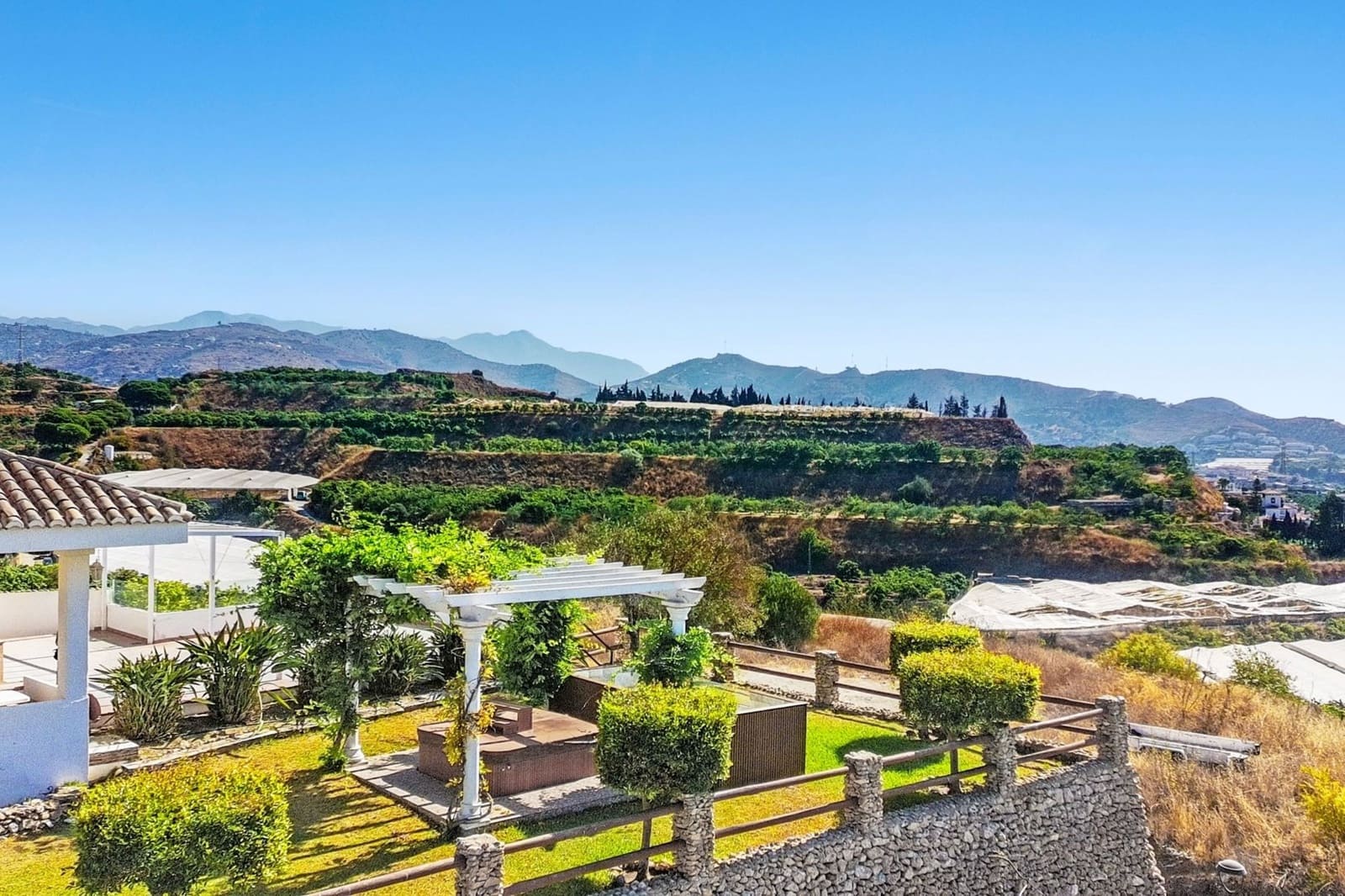 3 makuuhuone Huvila myytävänä paikassa Torrox mukana uima-altaan - 675 000 € (Ref: 9378300)