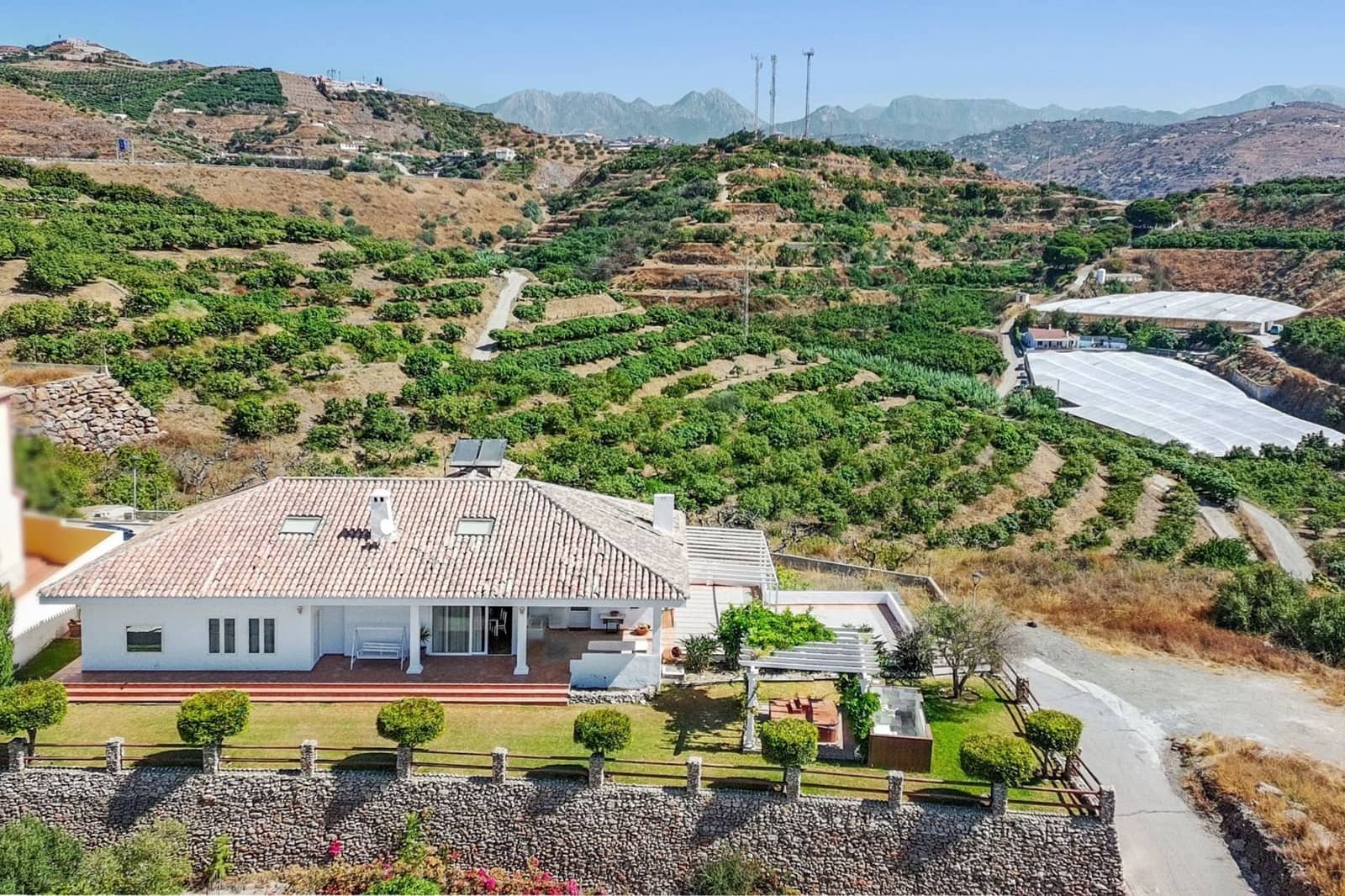 3 makuuhuone Huvila myytävänä paikassa Torrox mukana uima-altaan - 675 000 € (Ref: 9378300)