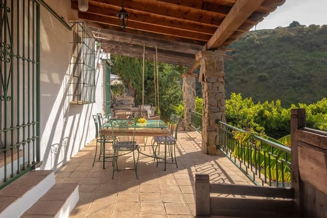 6 sovrum Villa till salu i Sayalonga med pool - 780 000 € (Ref: 9386317)