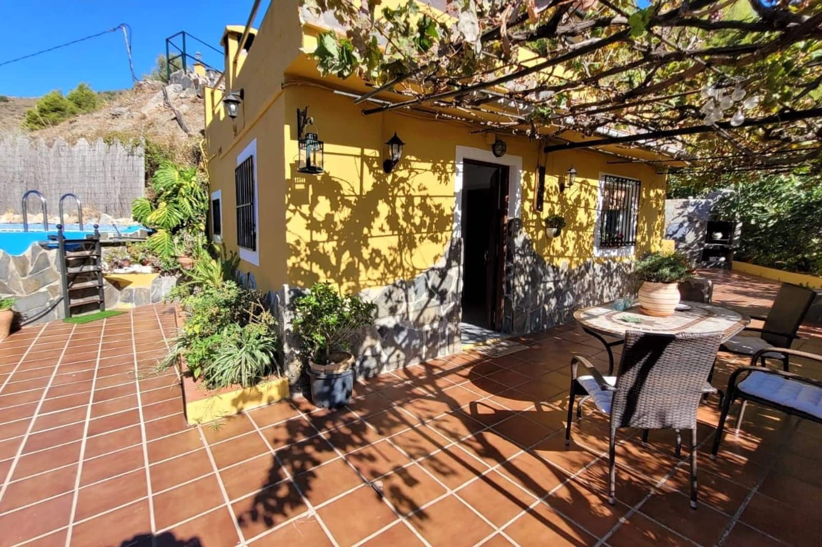 1 quarto Moradia para venda em Nerja com piscina - 299 000 € (Ref: 9396718)