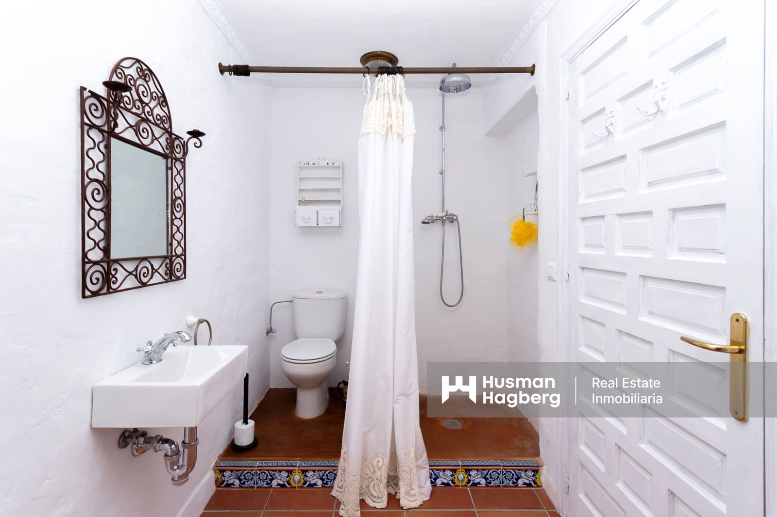 3 sypialnia Willa na sprzedaż w Sayalonga z basenem - 1 250 000 € (Ref: 9396836)