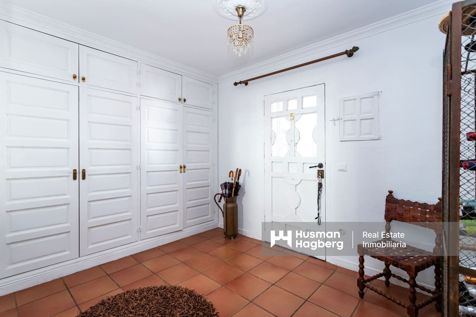 3 sypialnia Willa na sprzedaż w Sayalonga z basenem - 1 250 000 € (Ref: 9396836)