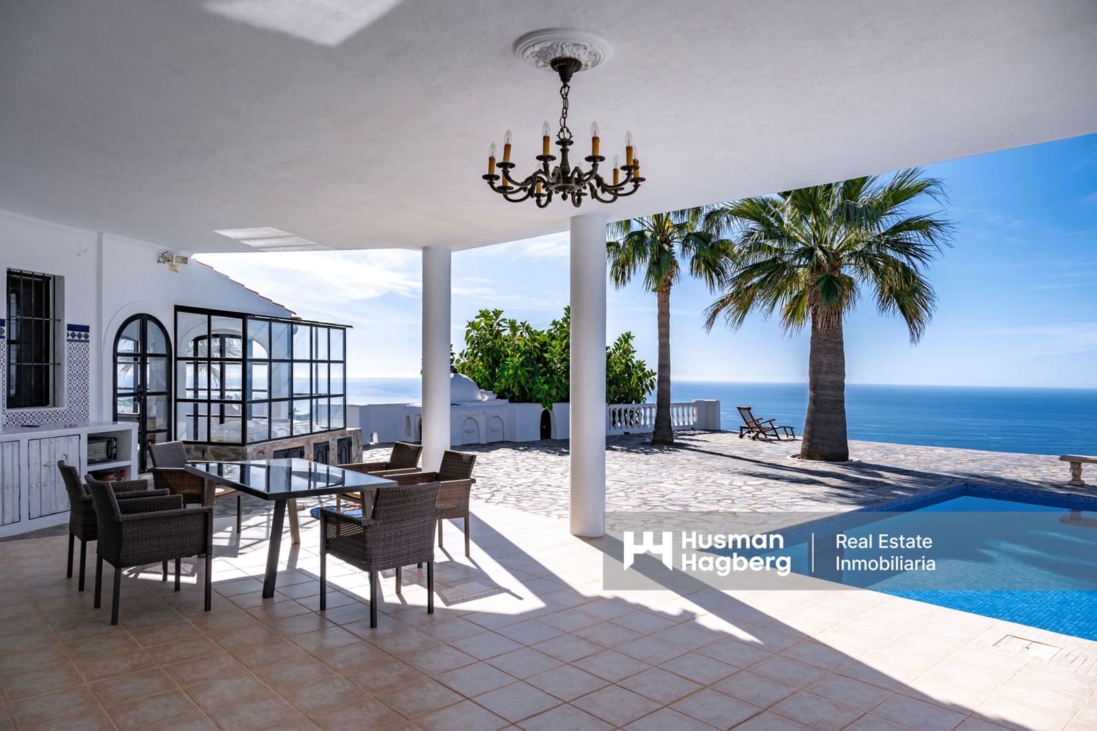 3 sypialnia Willa na sprzedaż w Sayalonga z basenem - 1 250 000 € (Ref: 9396836)