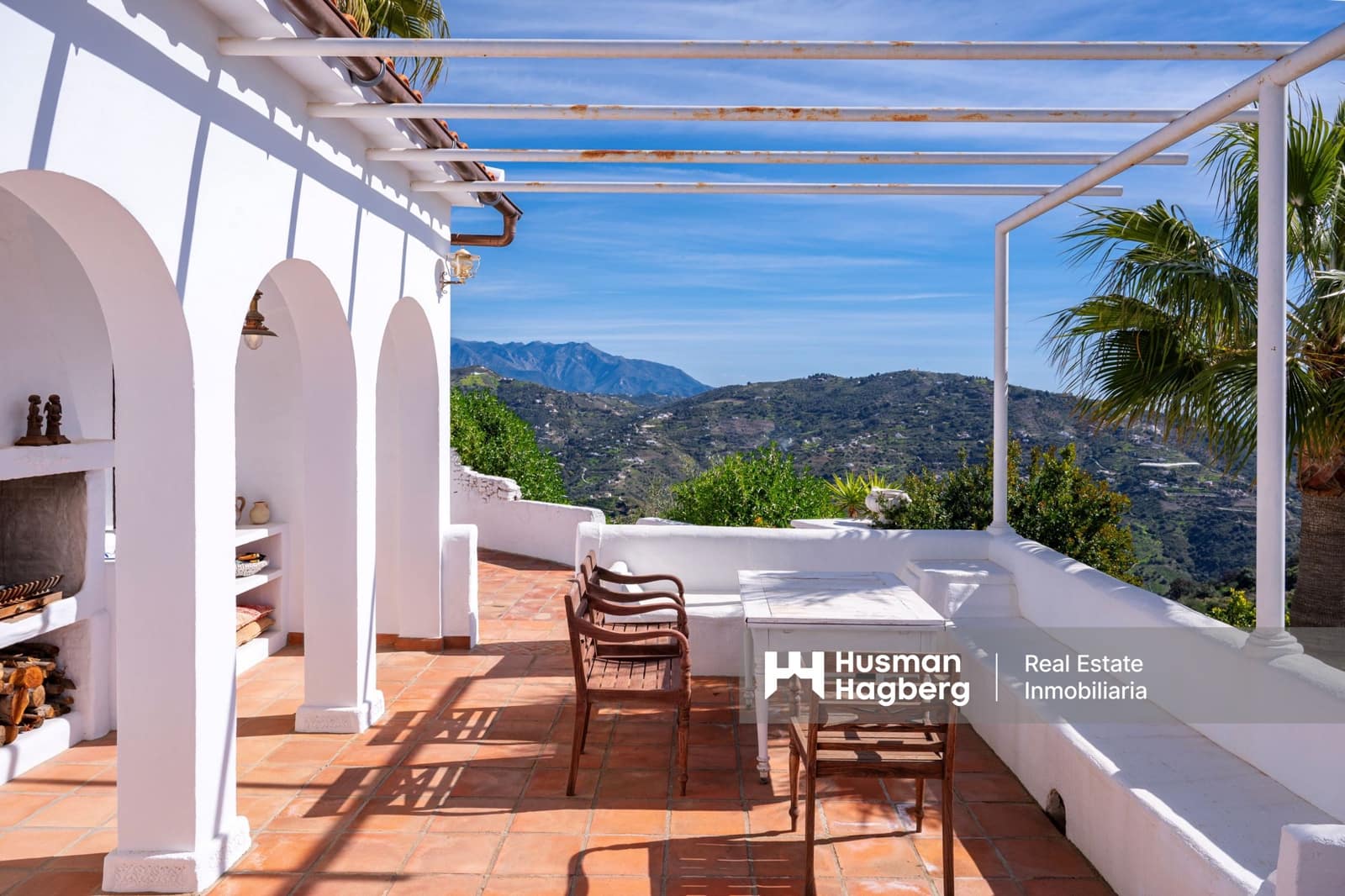 3 sypialnia Willa na sprzedaż w Sayalonga z basenem - 1 250 000 € (Ref: 9396836)