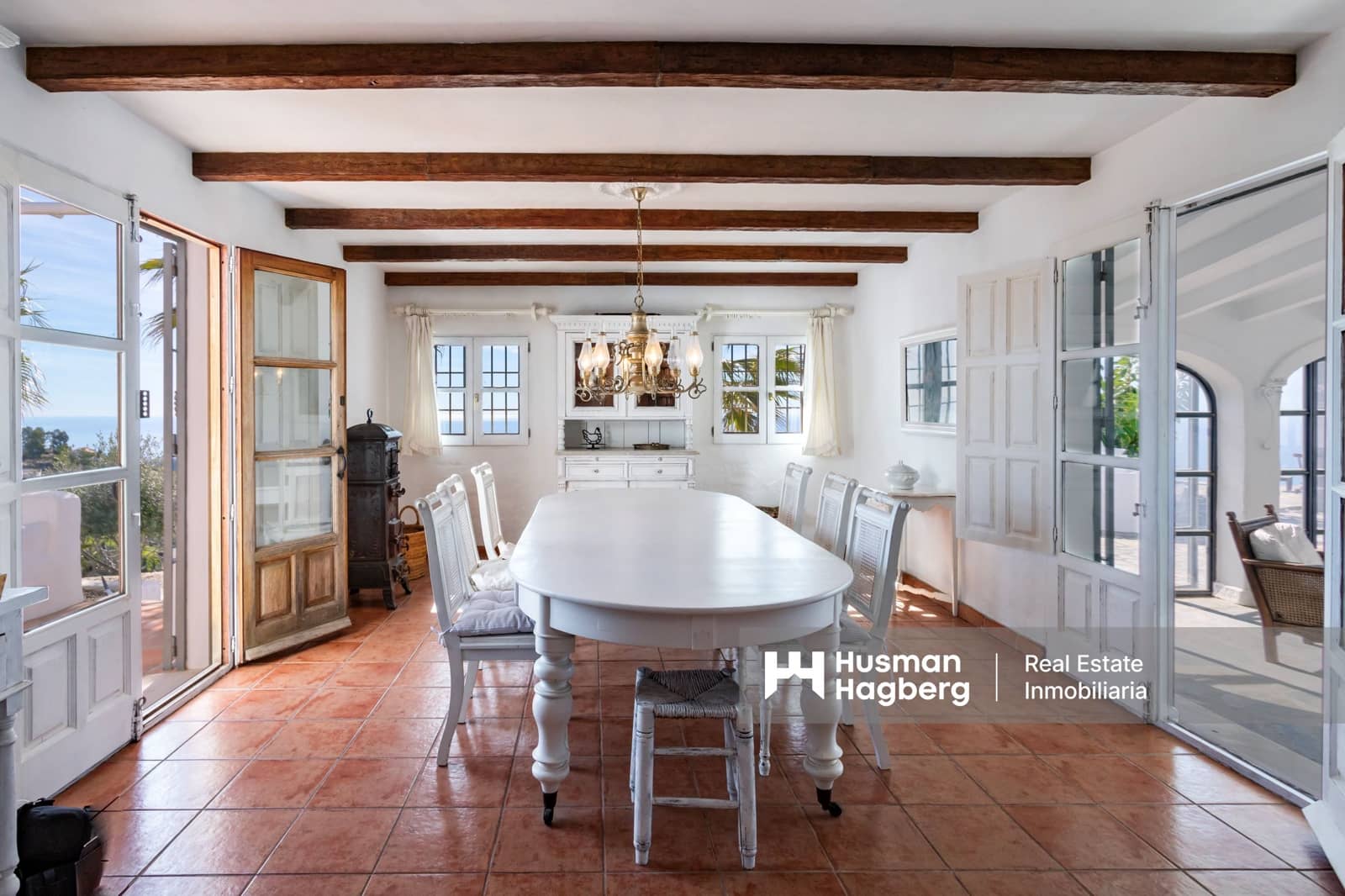 3 sypialnia Willa na sprzedaż w Sayalonga z basenem - 1 250 000 € (Ref: 9396836)