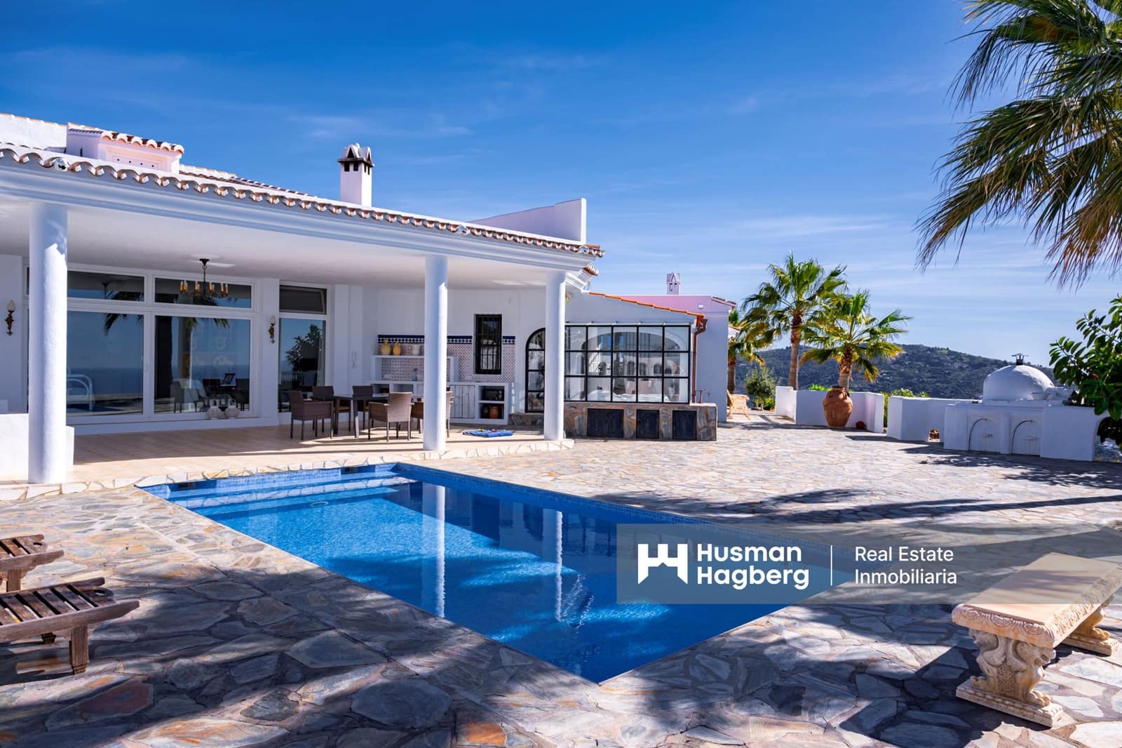 3 sypialnia Willa na sprzedaż w Sayalonga z basenem - 1 250 000 € (Ref: 9396836)