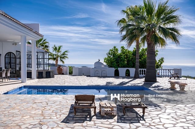 3 sovrum Villa till salu i Sayalonga med pool - 1 250 000 € (Ref: 9396836)