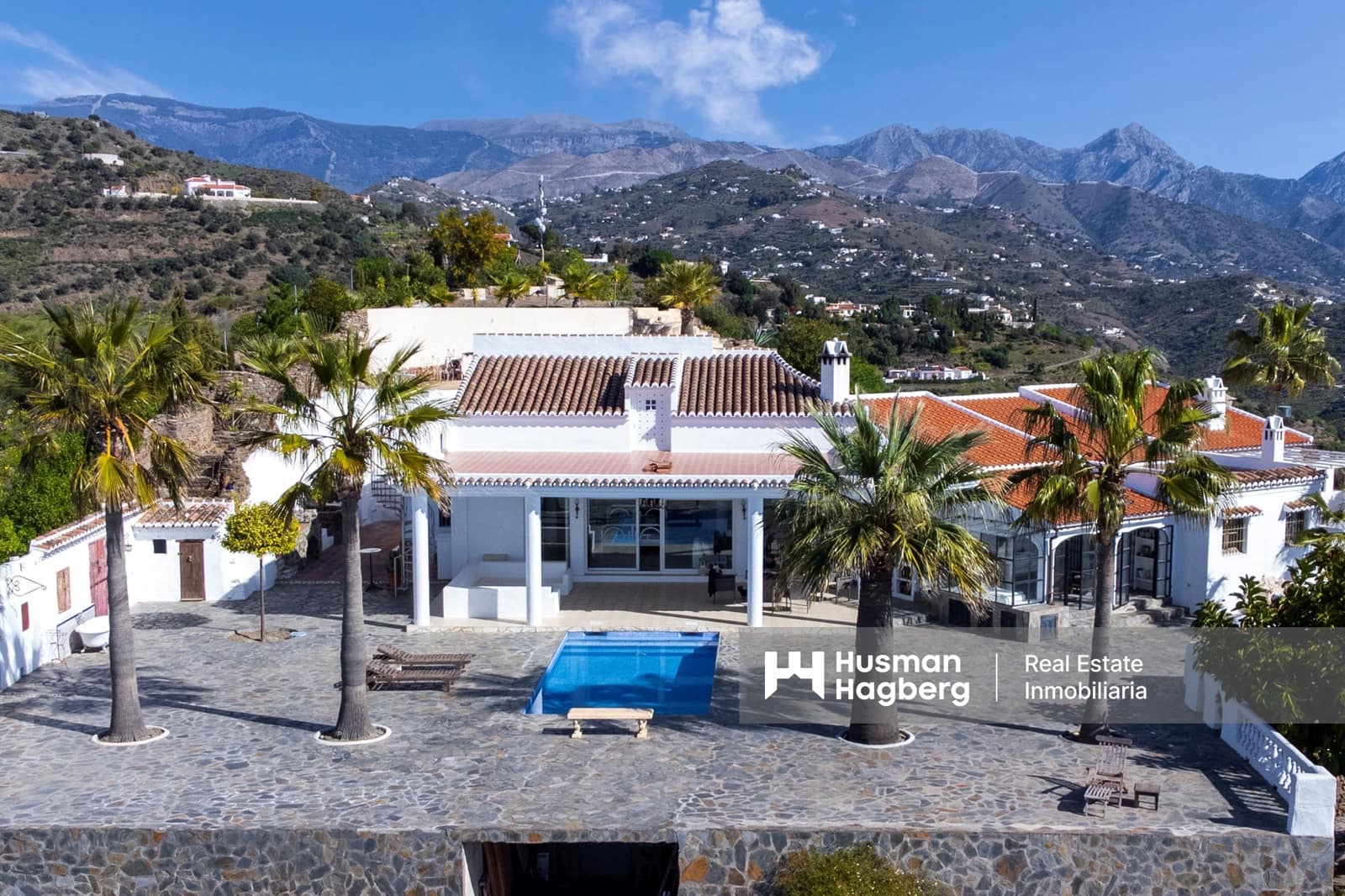 3 sypialnia Willa na sprzedaż w Sayalonga z basenem - 1 250 000 € (Ref: 9396836)