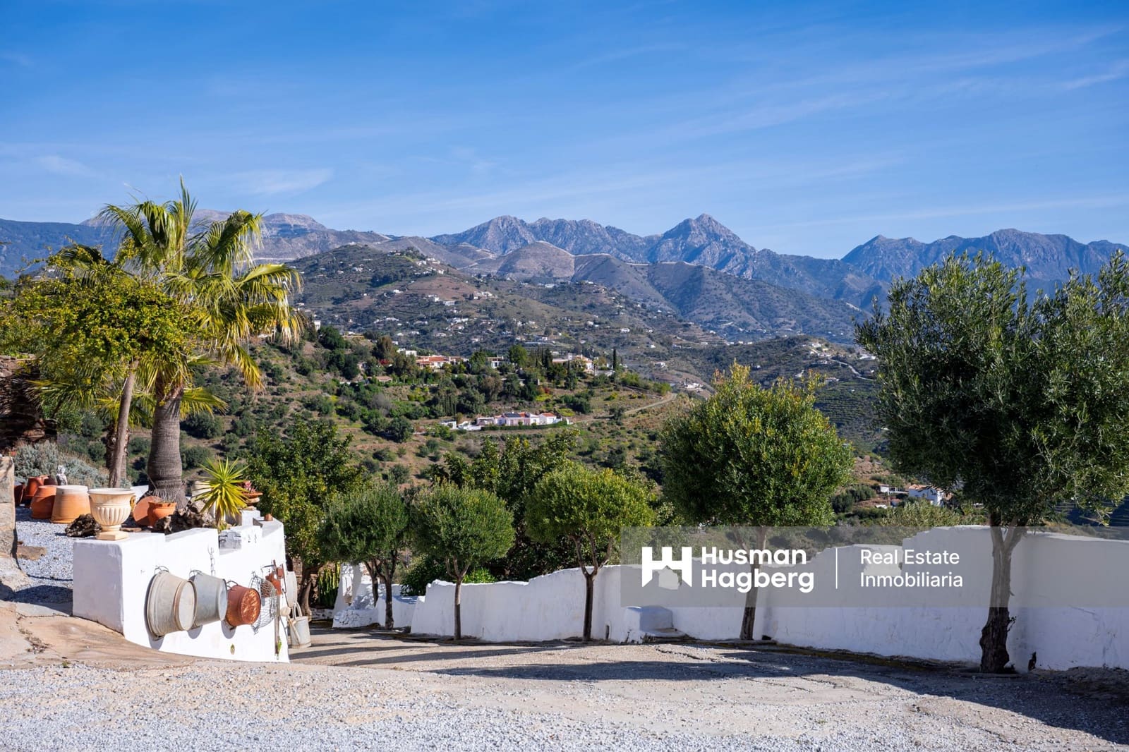 3 sypialnia Willa na sprzedaż w Sayalonga z basenem - 1 250 000 € (Ref: 9396836)