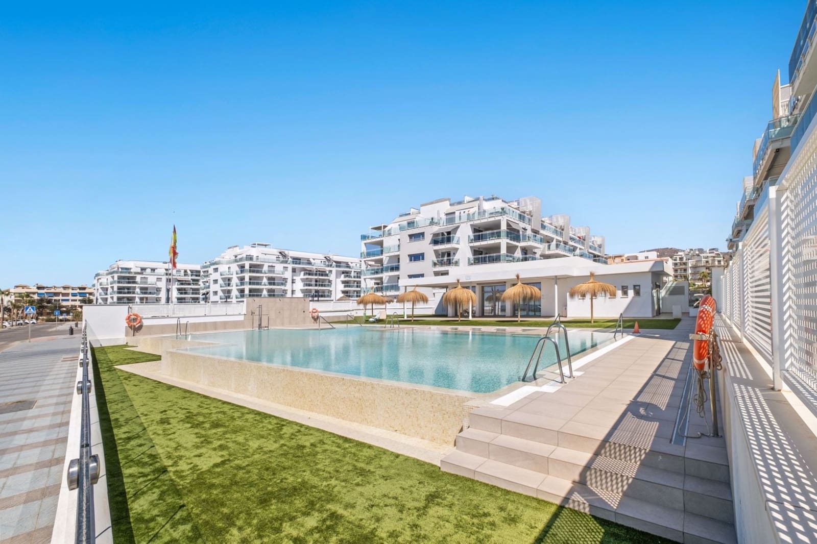 4 slaapkamer Appartement te koop in Torrox met zwembad - € 575.000 (Ref: 9412827)