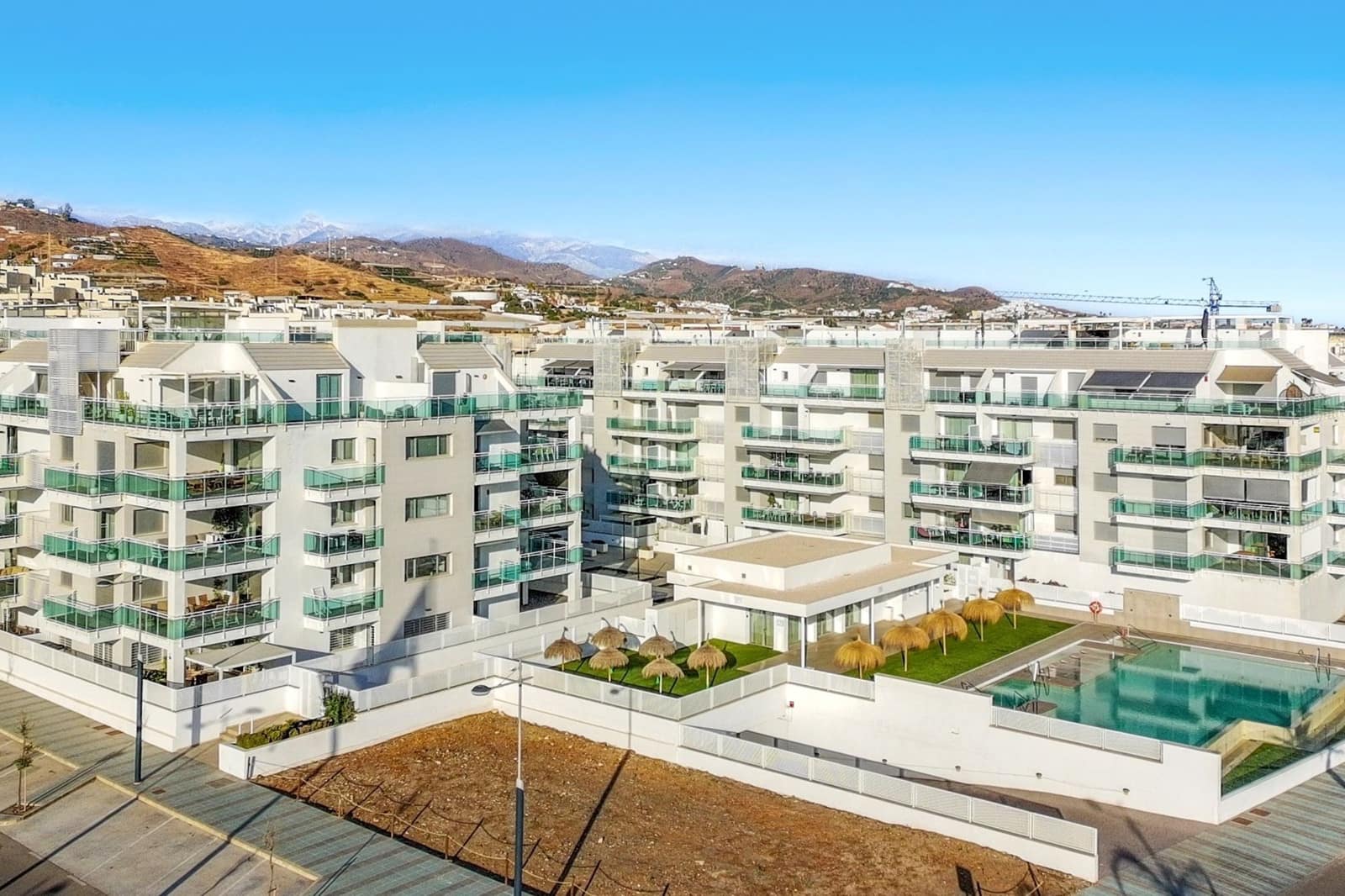 4 slaapkamer Appartement te koop in Torrox met zwembad - € 575.000 (Ref: 9412827)