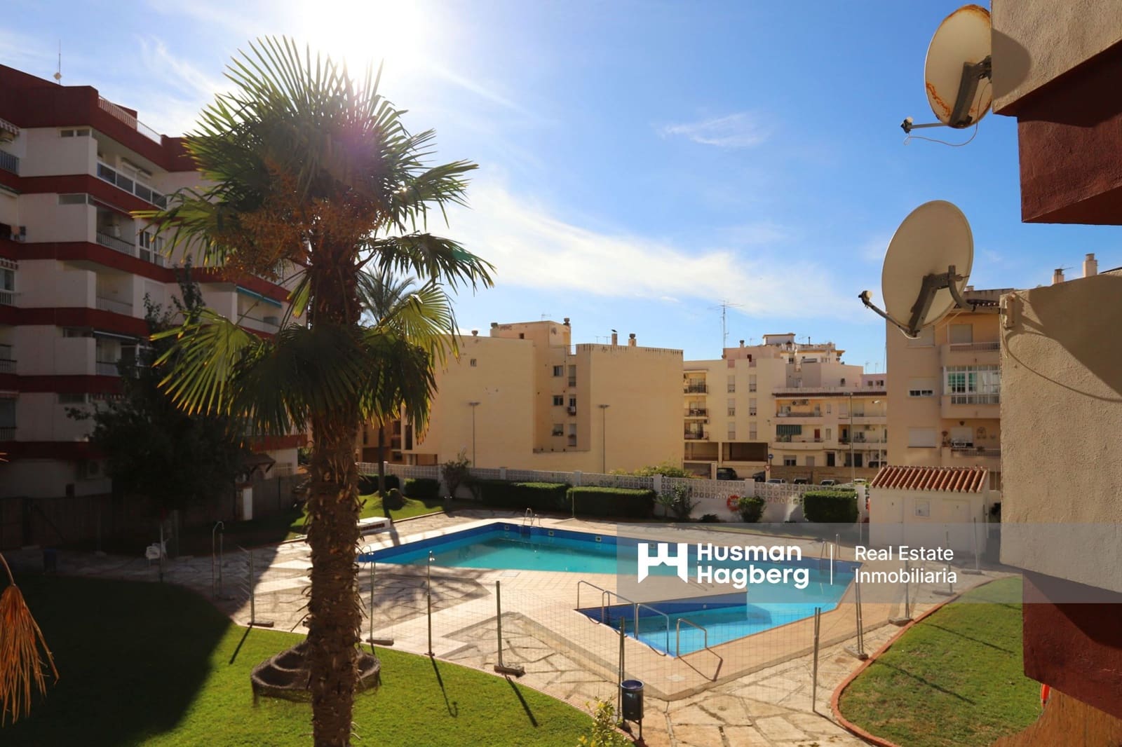 1 sovrum Lägenhet till salu i Nerja med pool - 235 000 € (Ref: 9412945)