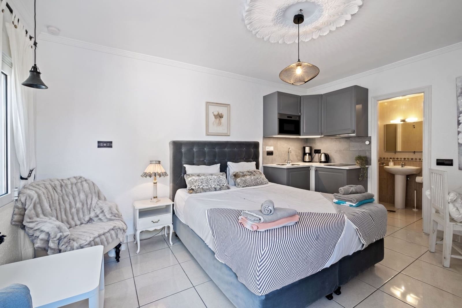 5 sypialnia Willa na sprzedaż w Torrox z basenem - 1 400 000 € (Ref: 9426222)