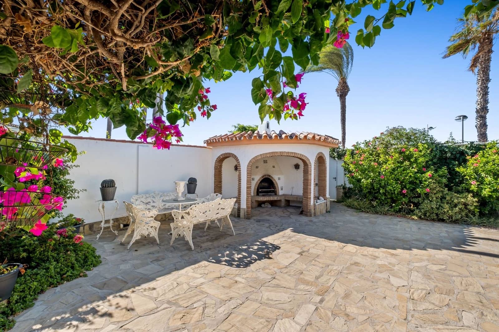 5 sypialnia Willa na sprzedaż w Torrox z basenem - 1 400 000 € (Ref: 9426222)