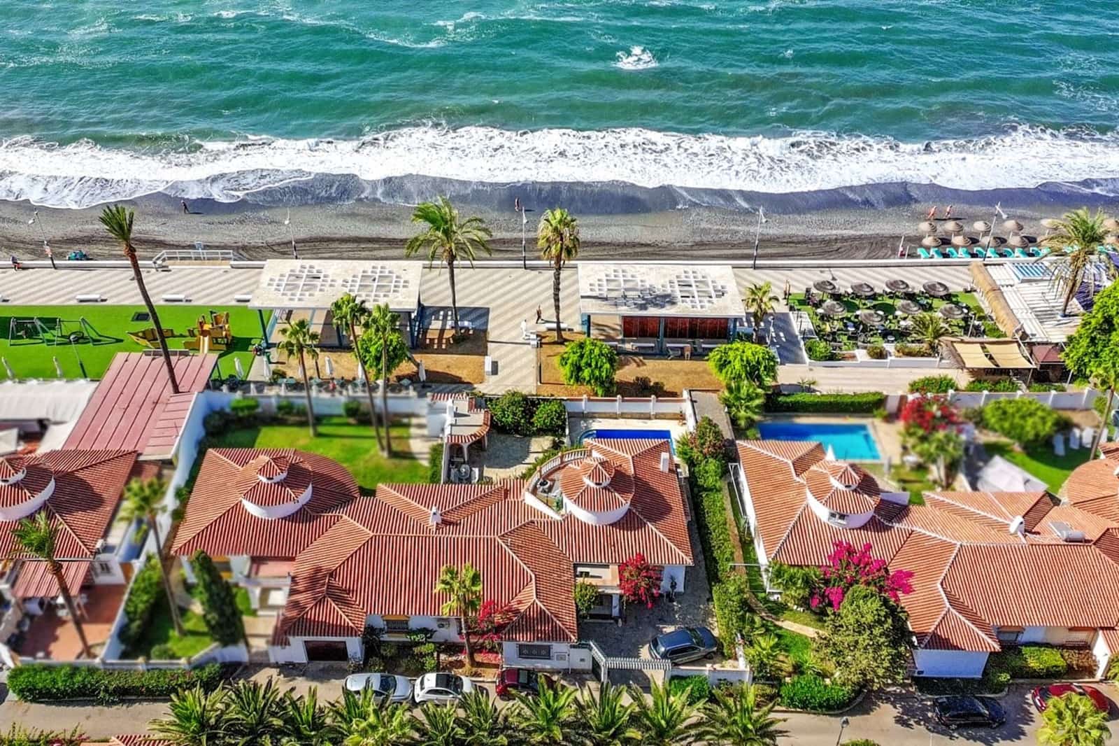 5 sypialnia Willa na sprzedaż w Torrox z basenem - 1 400 000 € (Ref: 9426222)