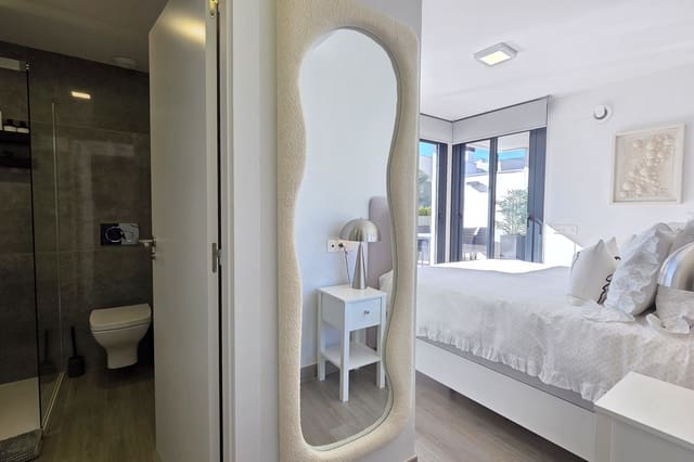 3 quarto Apartamento para venda em Burriana, Nerja com piscina - 799 000 € (Ref: 9444894)