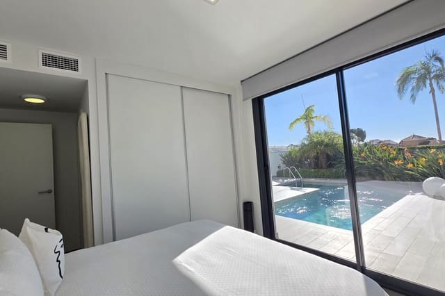 3 quarto Apartamento para venda em Burriana, Nerja com piscina - 799 000 € (Ref: 9444894)