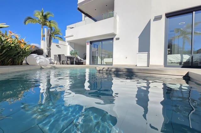 3 quarto Apartamento para venda em Burriana, Nerja com piscina - 799 000 € (Ref: 9444894)