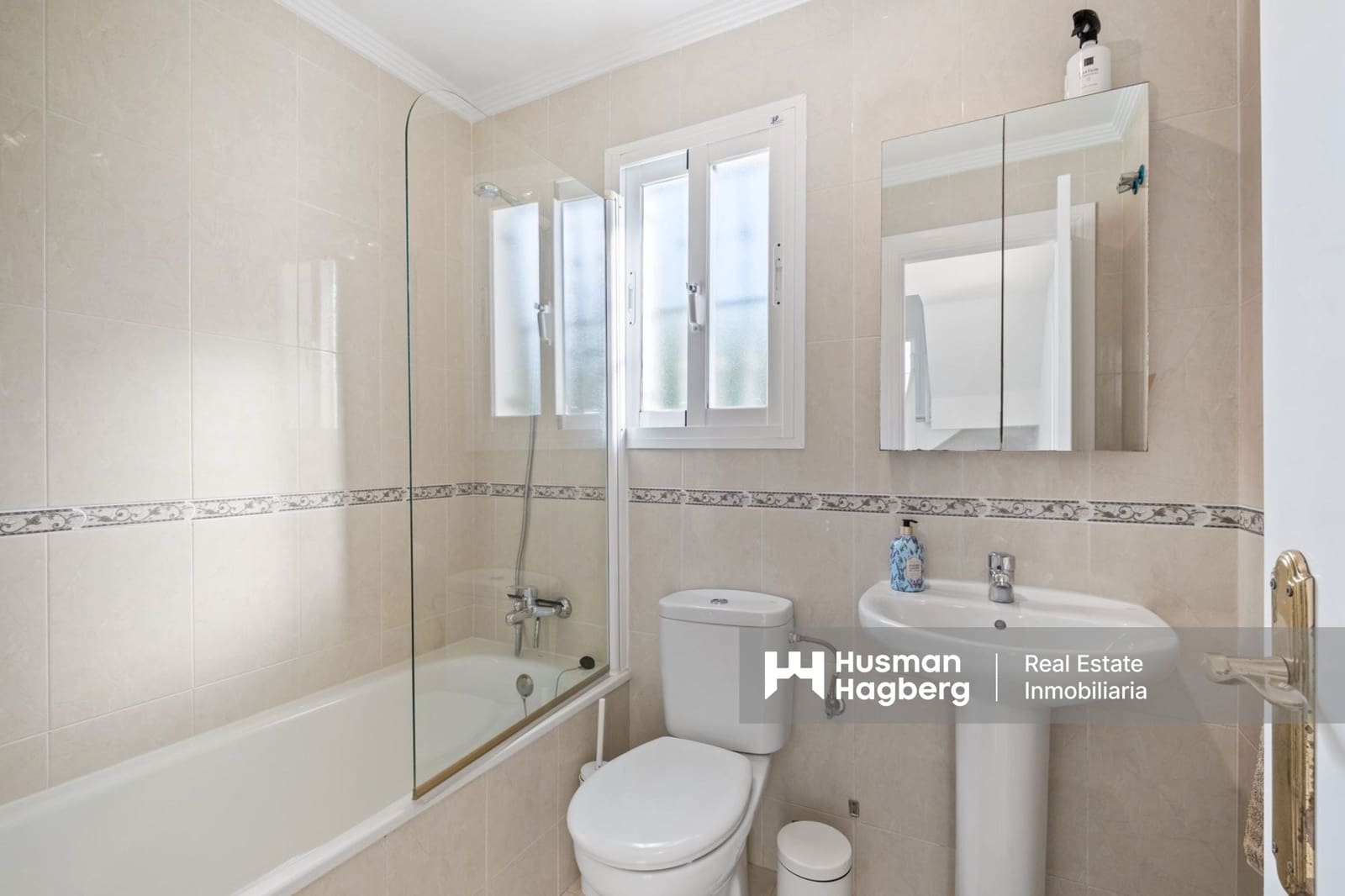 3 soveværelse Villa til salg i Torrox med swimmingpool - € 649.000 (Ref: 9449777)