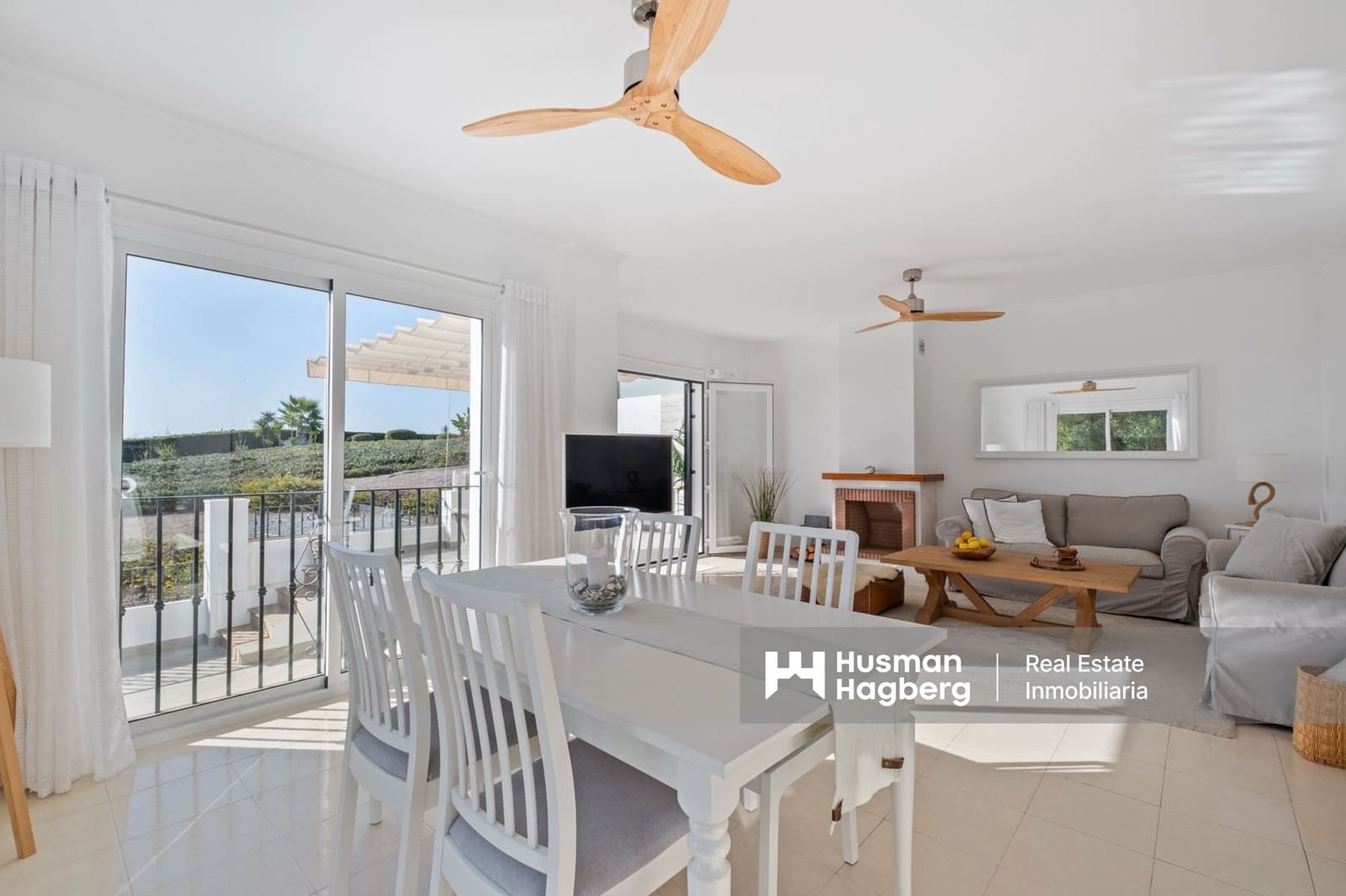 3 soveværelse Villa til salg i Torrox med swimmingpool - € 649.000 (Ref: 9449777)